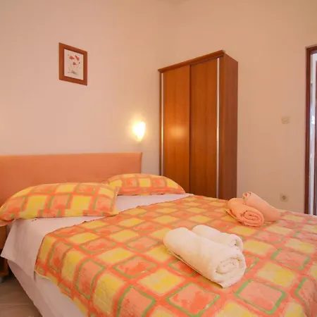 Apartamento Radin Near The *